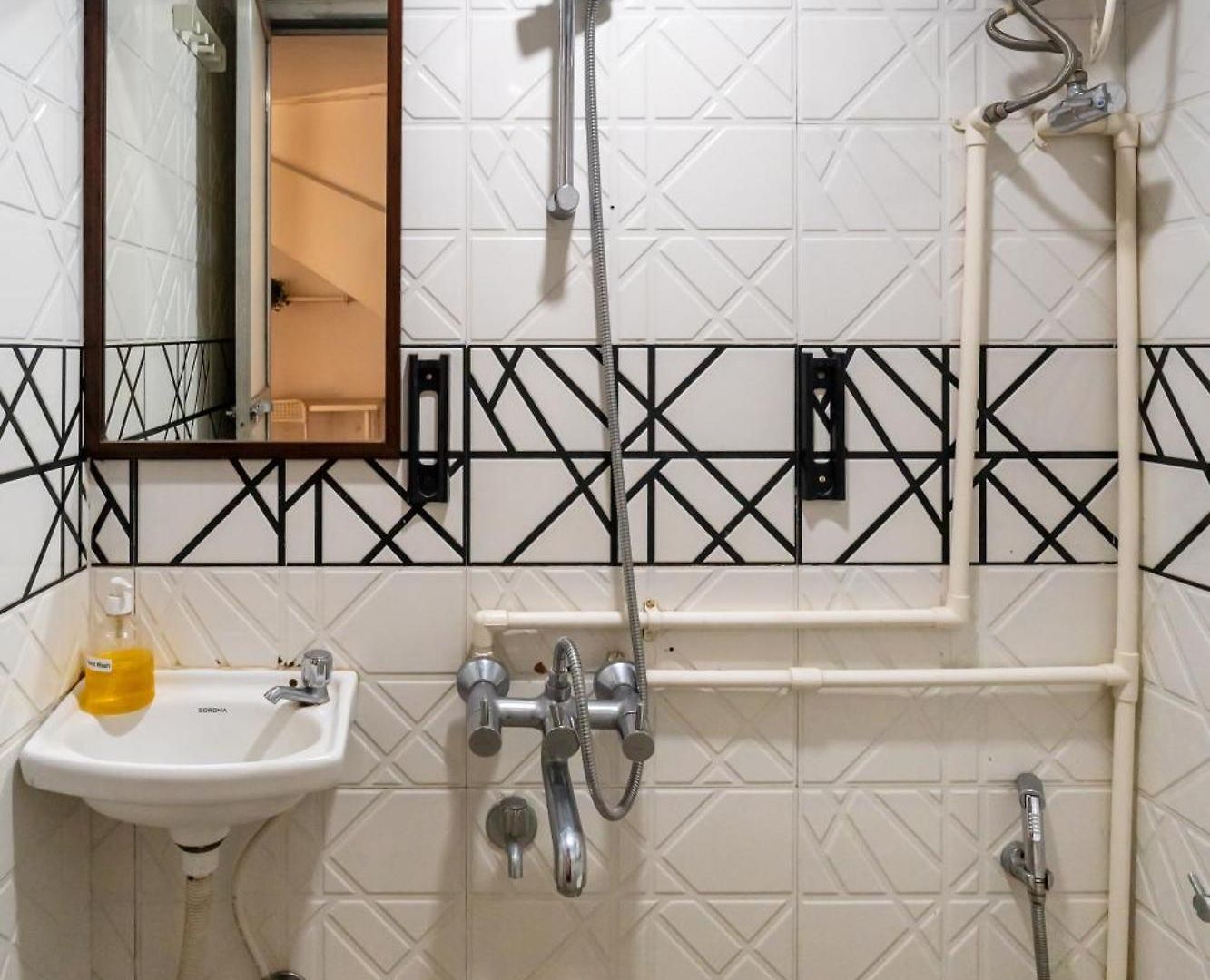 Apartment Glass House 1bhk In Khar W By Square One