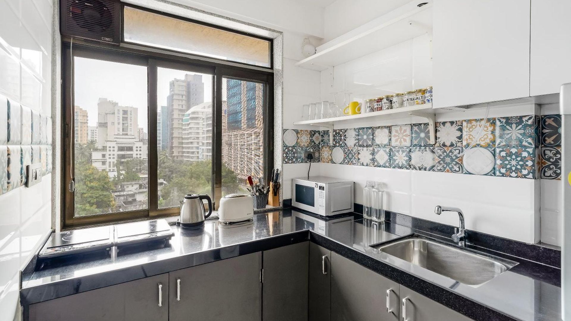 Mezzo Pvt 3bhk In Bandra By Square One *