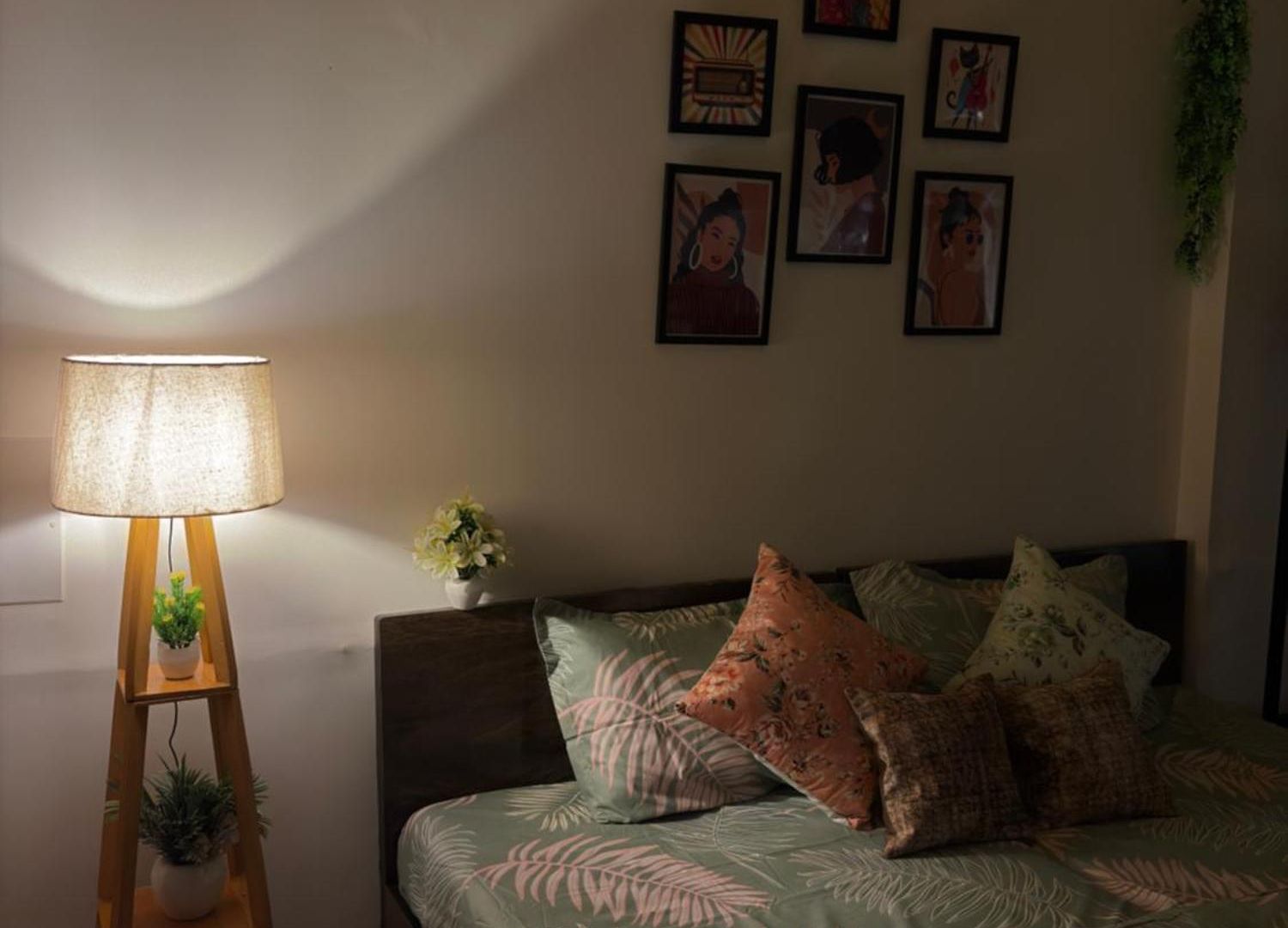 Still Space Serene Cozy Nest In Pali Hill Bandra * Mumbai