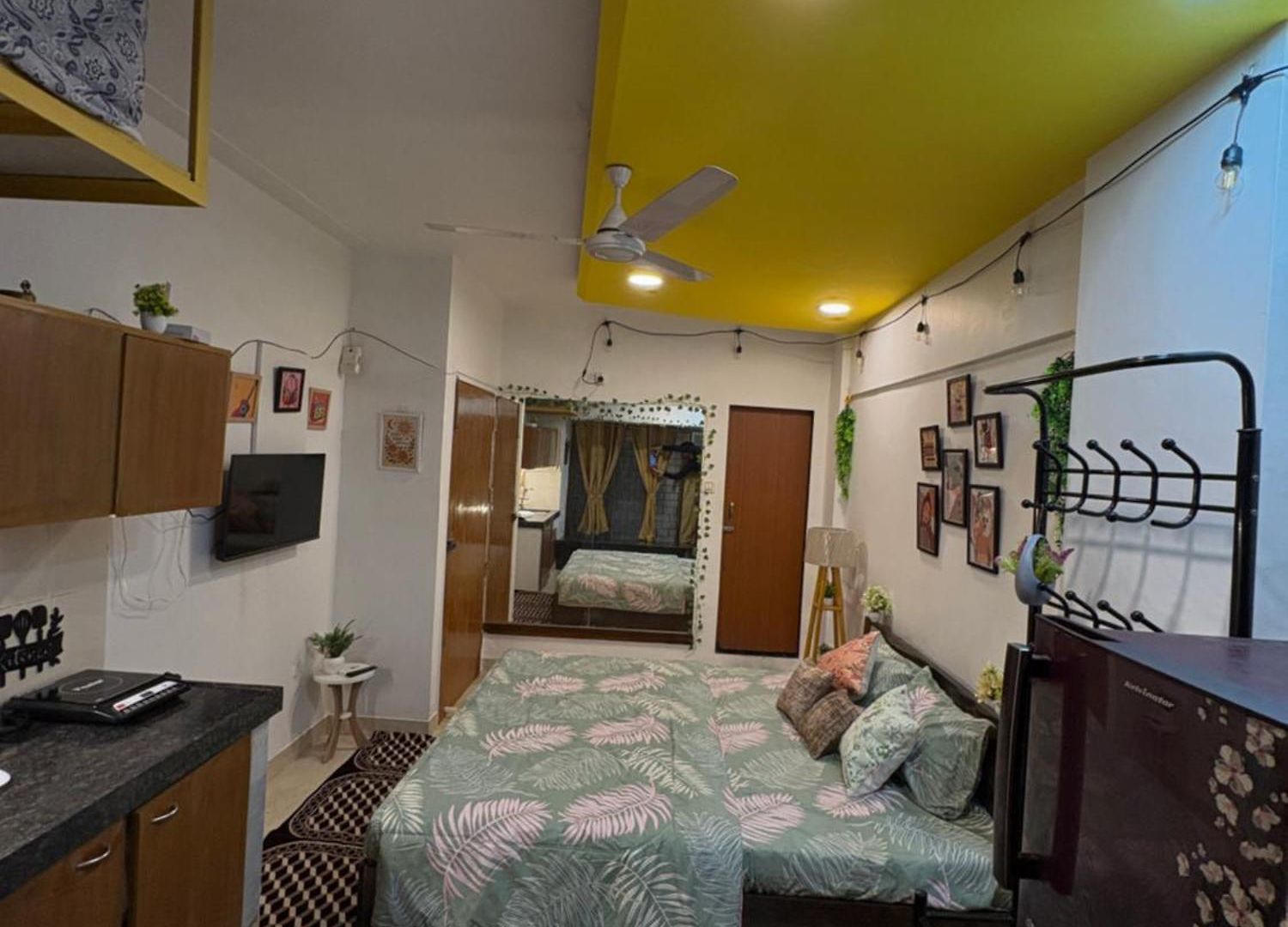 Still Space Serene Cozy Nest In Pali Hill Bandra Apartment