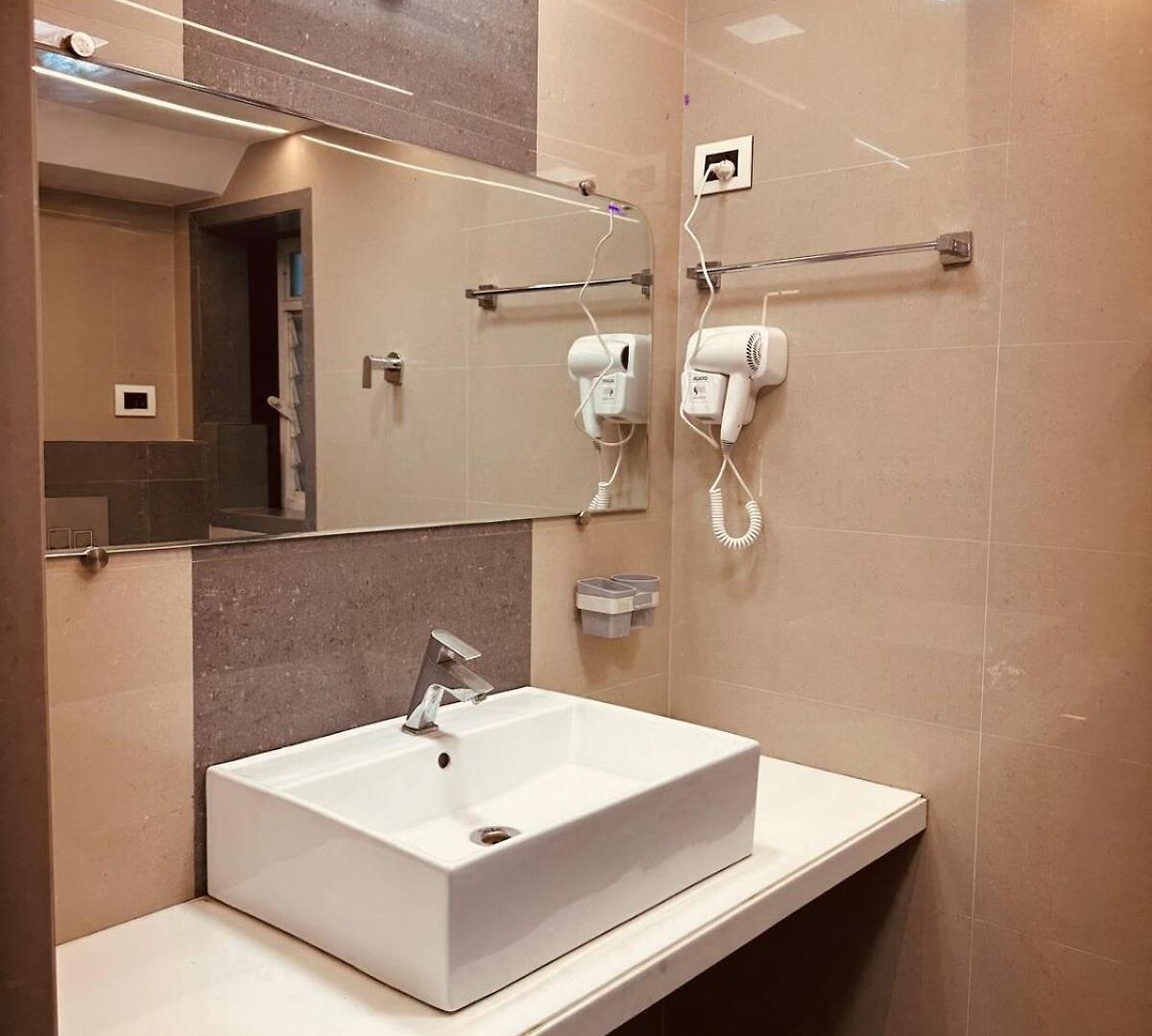 Apartment The Hidden Bliss - Near Nesco *