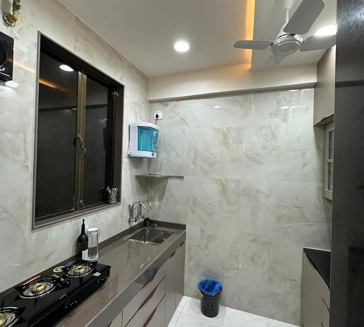 Enchante - 15 Mins From Lilavati & Nanavati Apartment *