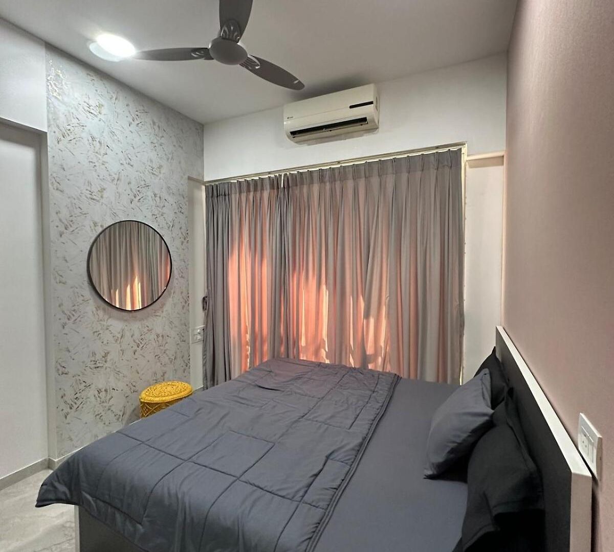 Apartment Rahuls Oasis