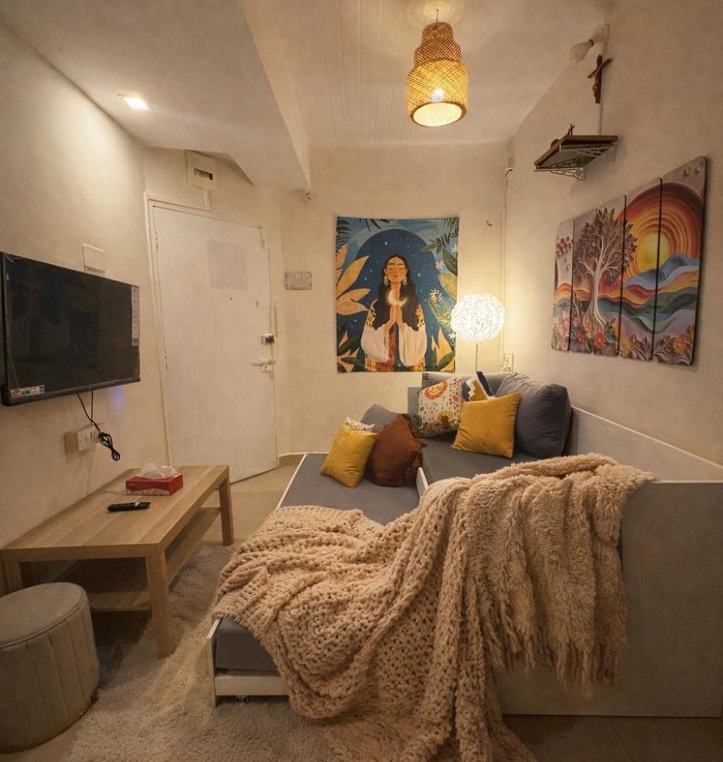 Apartment Pali Center, Bandra Calm Inside, Outside *