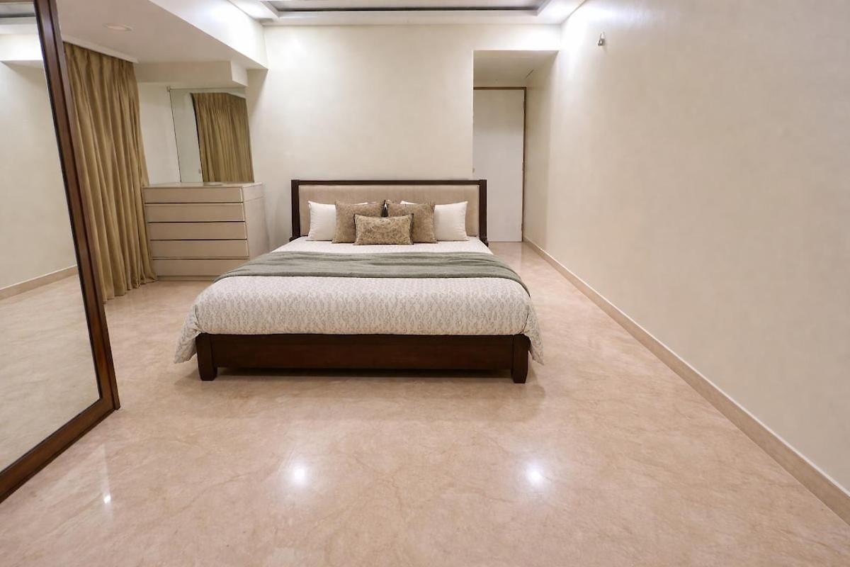 Greenery Facing 3bhk Homely Yet 7 Star Feel *