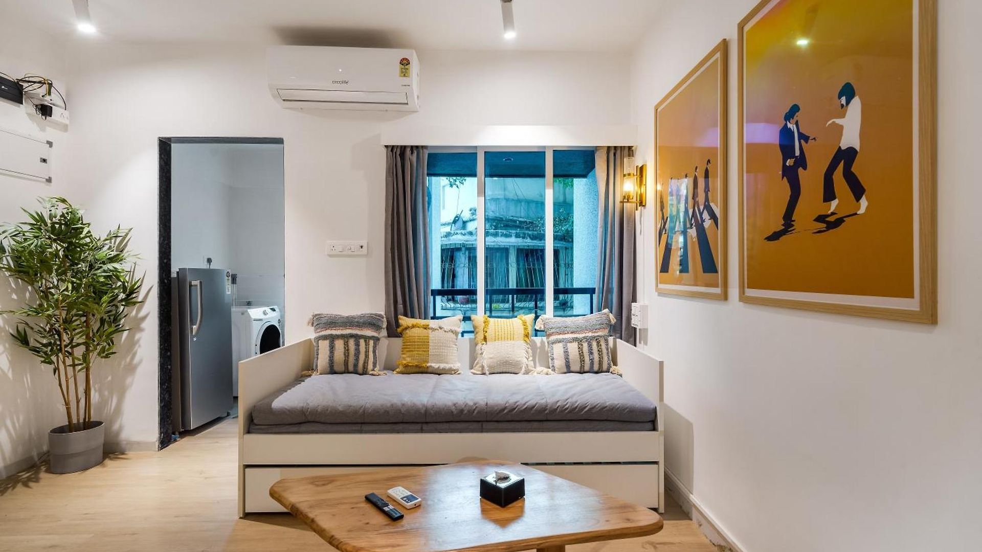 Nova Chic 1 Bhk Bandra W Gated 247 Security Apartment