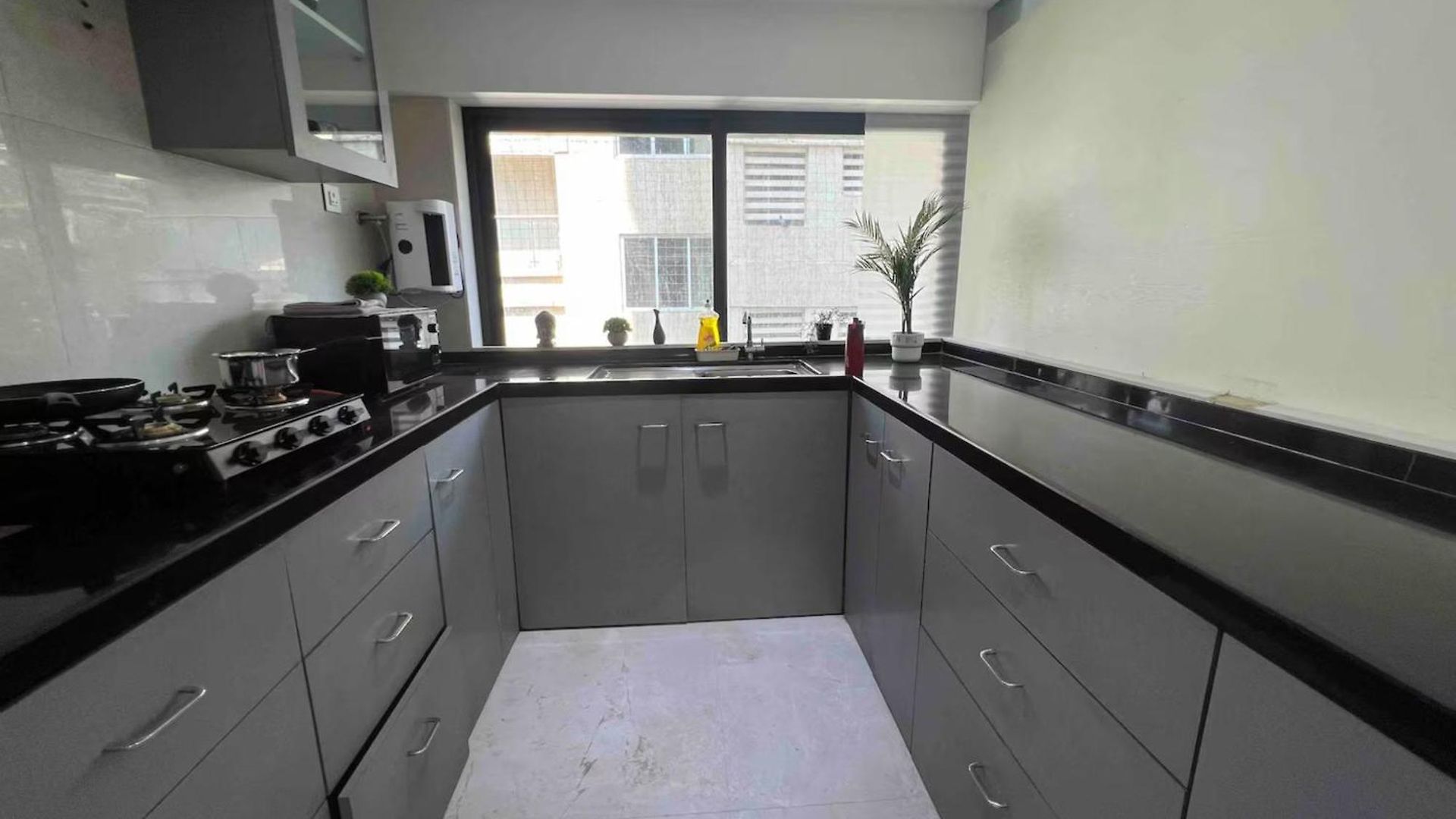 Connekthomes - Luxurious Modern Bliss In Bandra - 6br Mumbai