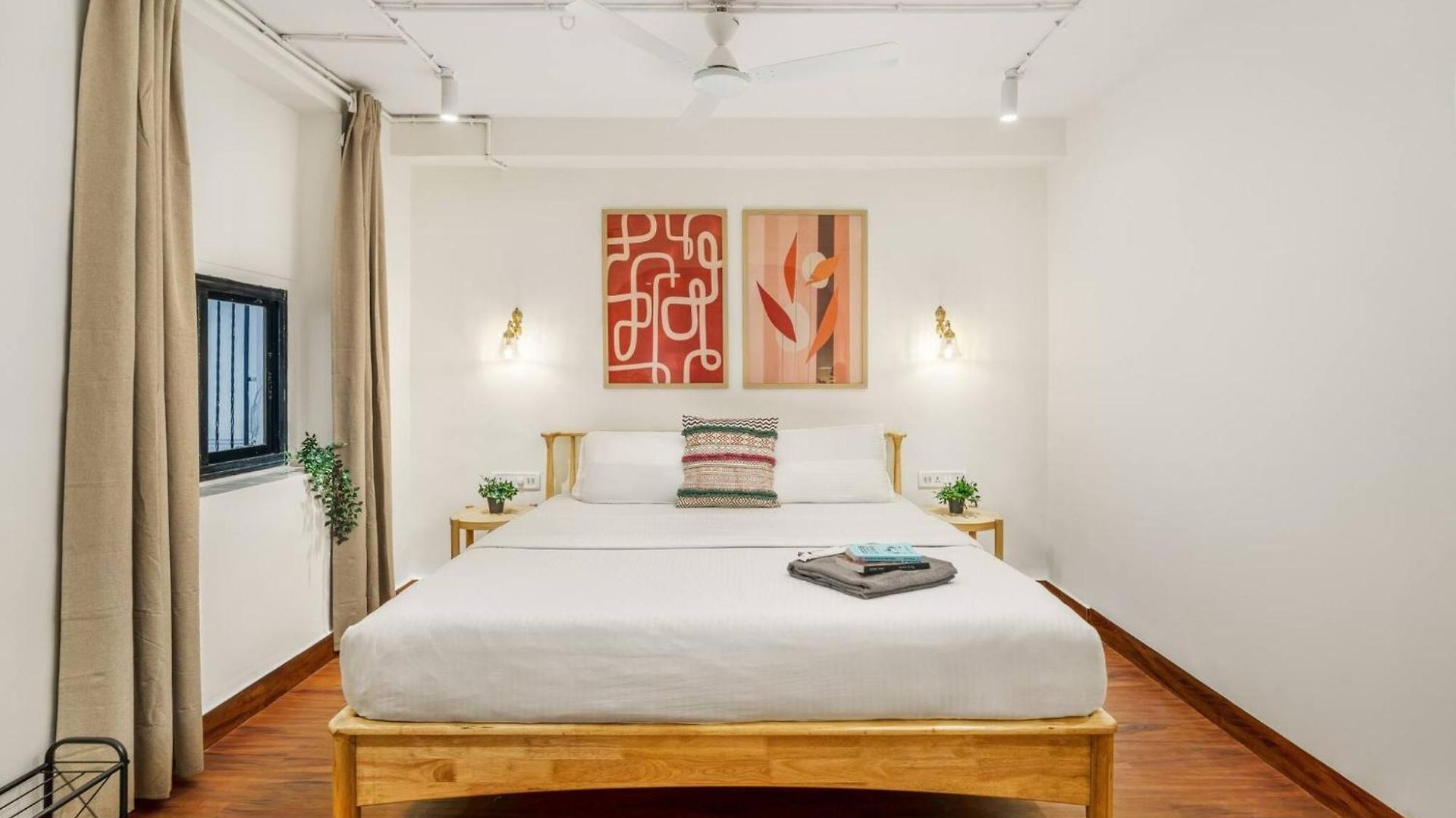 48b Stylish 1bhk Khar With Swing Apartment