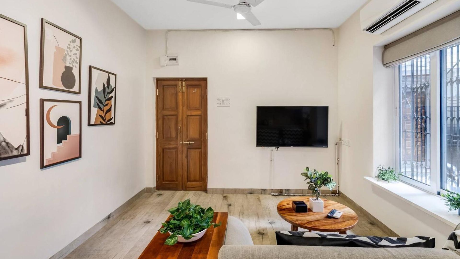 Maven Cozy Khar West 1bhk Near Bandra *