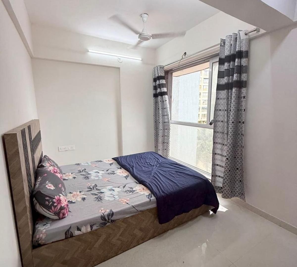 Apartment 2bhk In Versova *