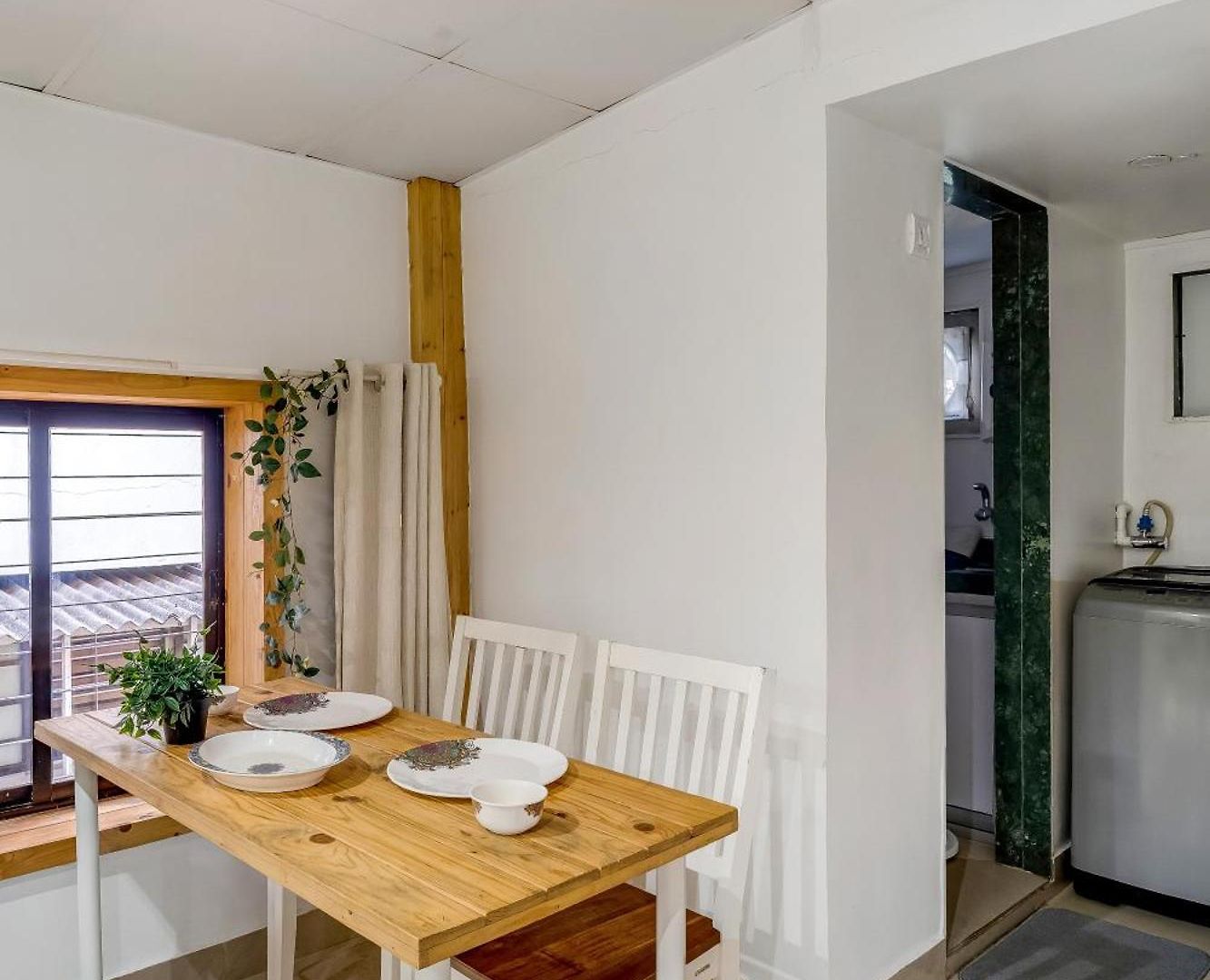 Glass House 1bhk In Khar W By Square One Apartment Mumbai