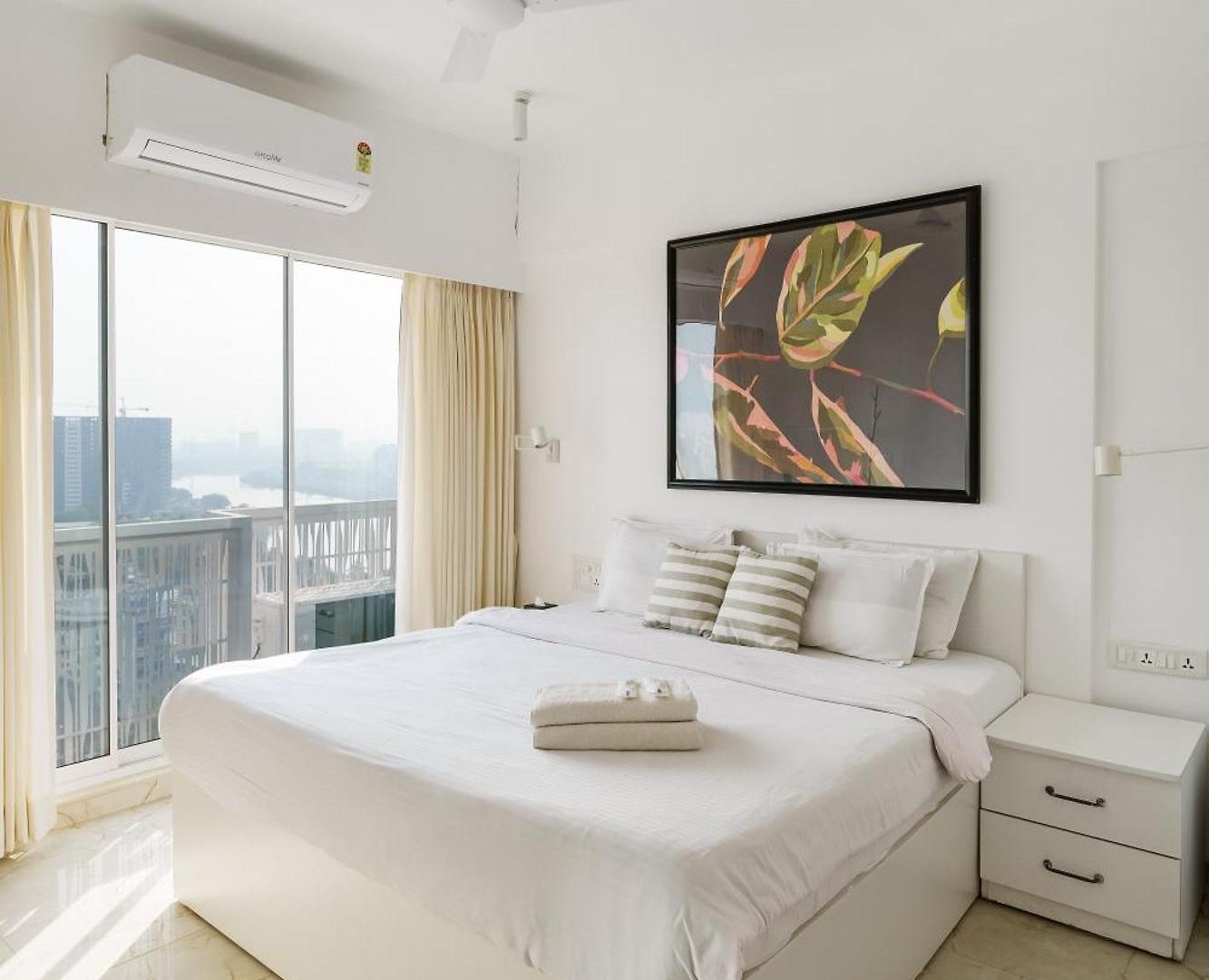 Apartment Anya 2bhk Near Bkc By Square One Mumbai