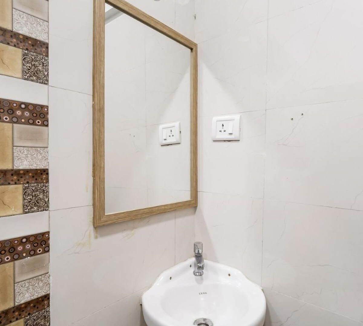 Evara 1bhk In Khar W By Square One * Mumbai