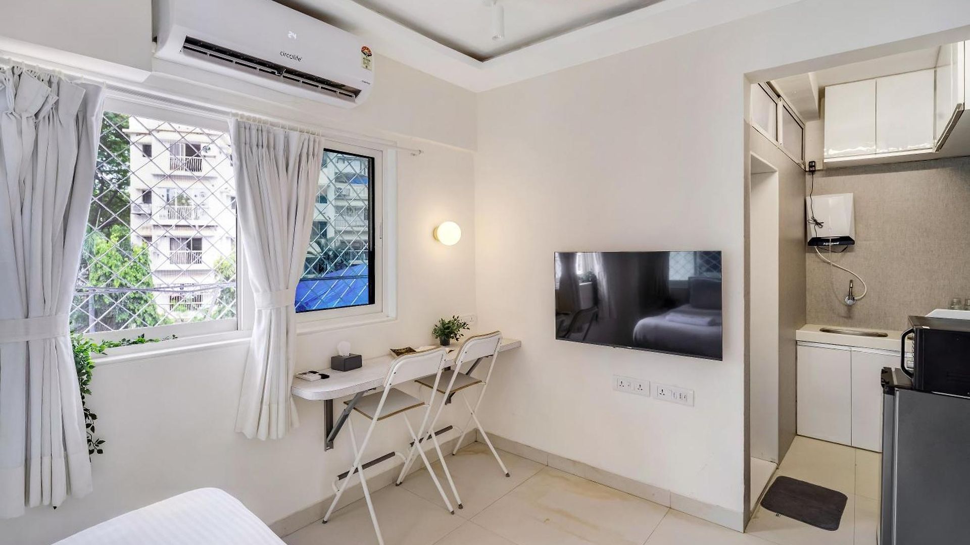 Lyon In Bandra W By Square One Apartment