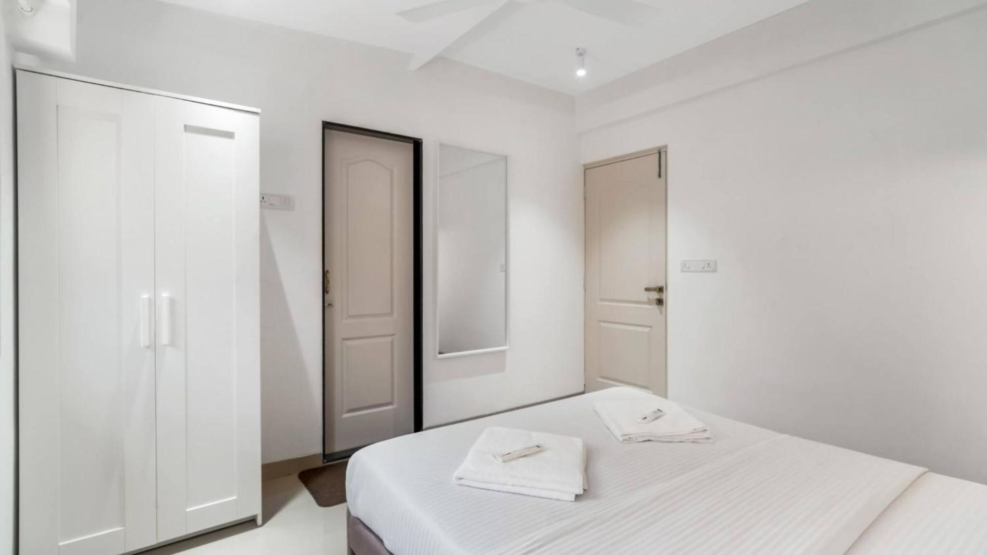 Aura Stylish 2 Bhk In Secure Gated Building Apartment Mumbai
