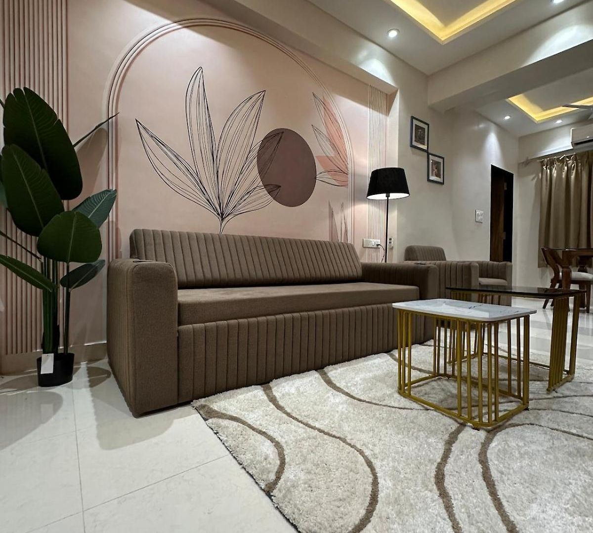 Enchante - 15 Mins From Lilavati & Nanavati Apartment