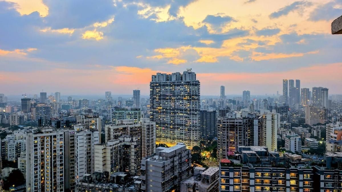 It's Sky High 33rd Floor Blue Views * Mumbai