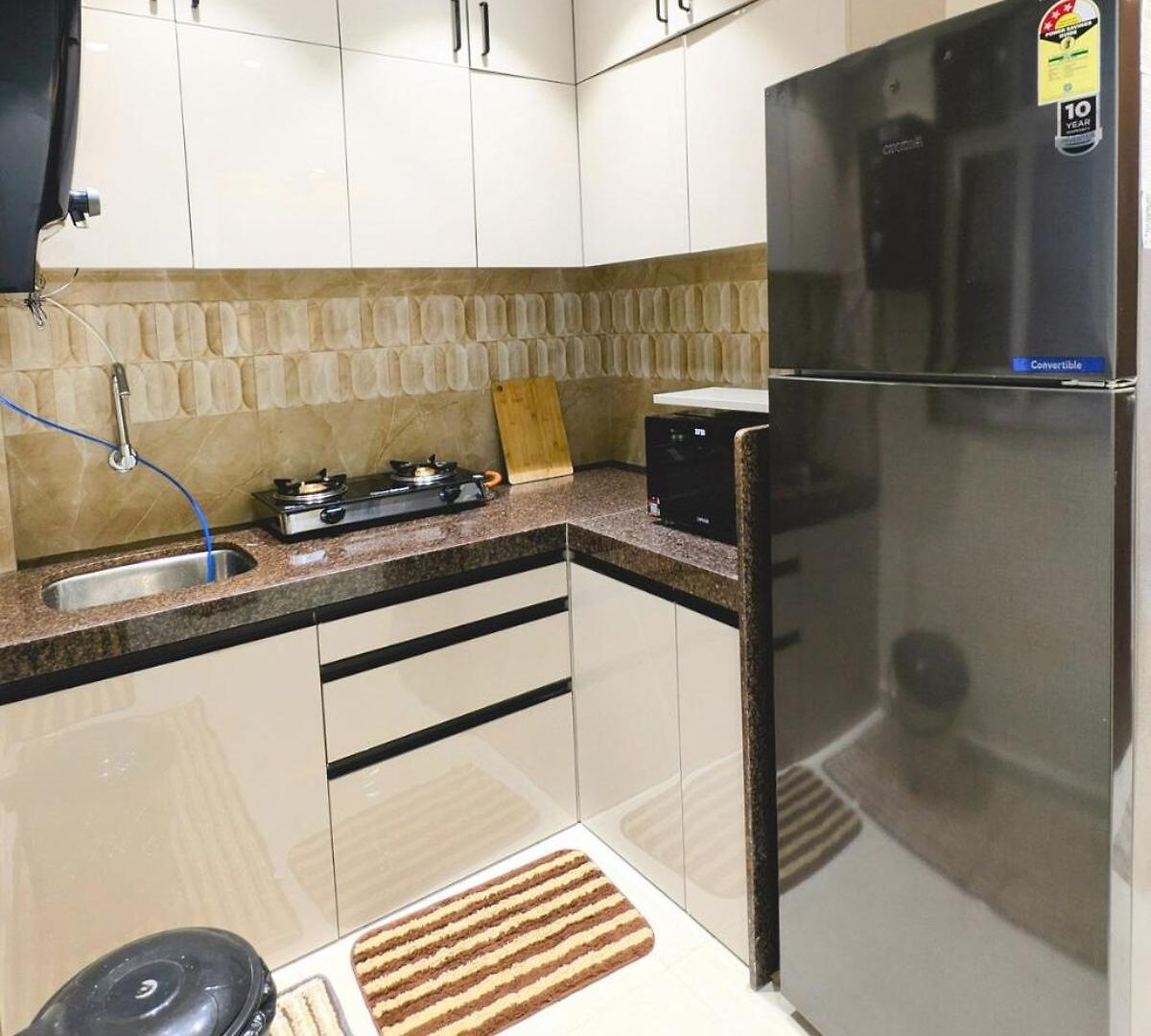 Beachfront Bliss - The Sandy Sea View Apartment Mumbai