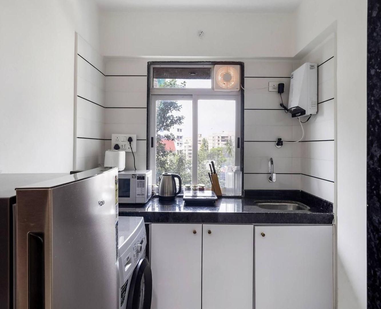Apartment Luna: Chic Secure 1 Bhk In The Heart Of Bandra W Mumbai