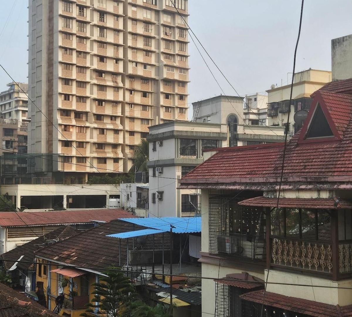 Pali Center, Bandra Calm Inside, Outside * Mumbai