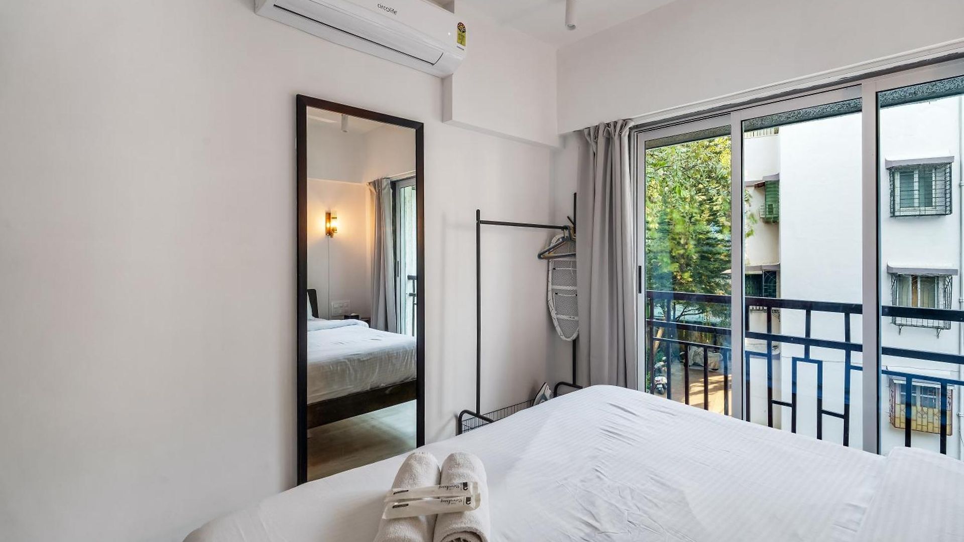 Nova Chic 1 Bhk Bandra W Gated 247 Security Apartment Mumbai