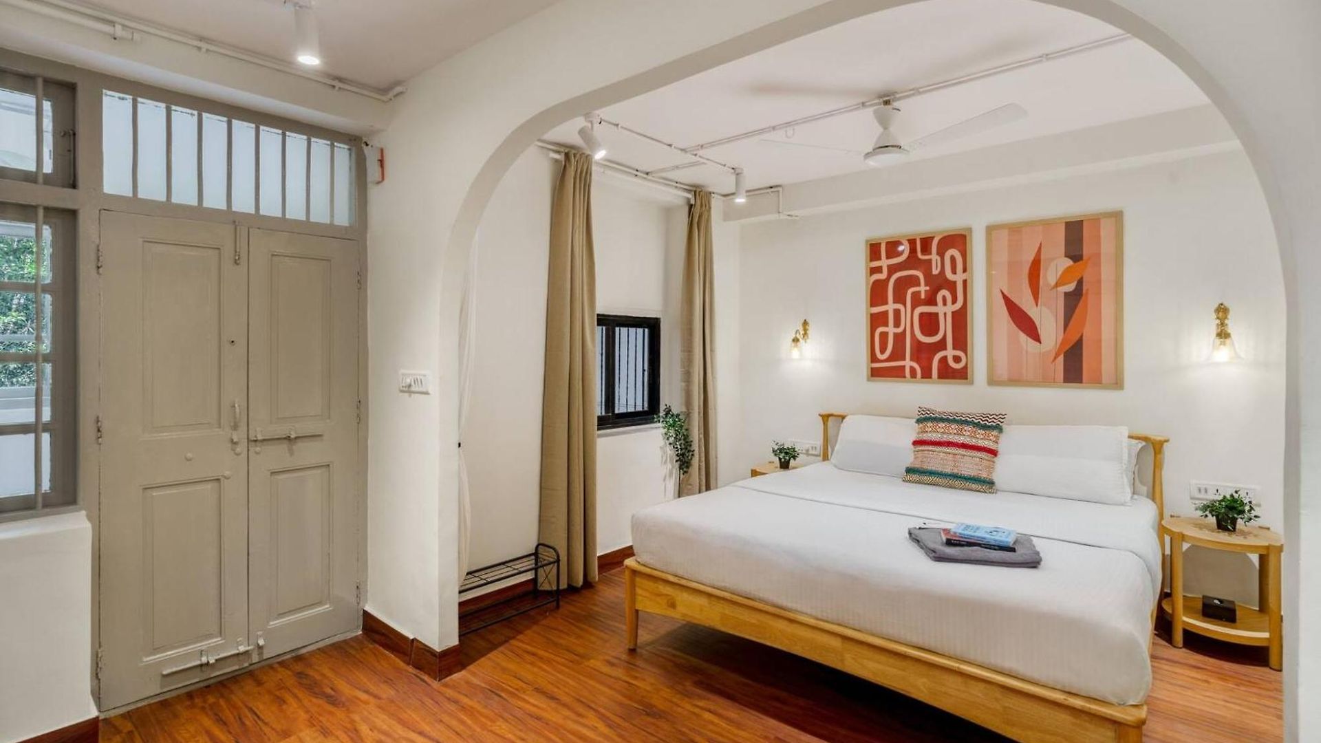 48b Stylish 1bhk Khar With Swing * Mumbai