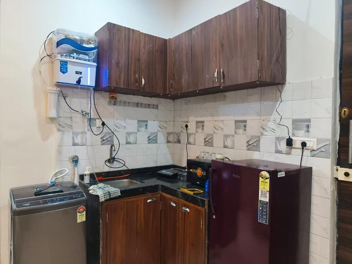 Iss 506 Private With Balcony Andheri West Apartment