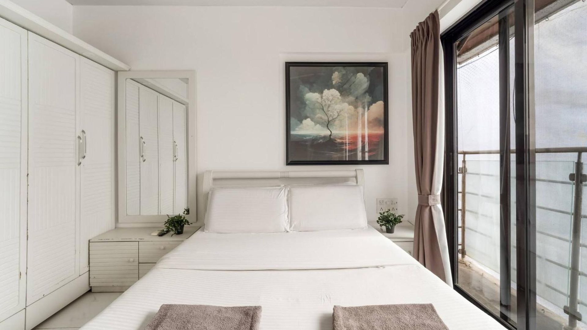 Apartment Athena Elegant 2bhk In Khar Gated Connected Mumbai