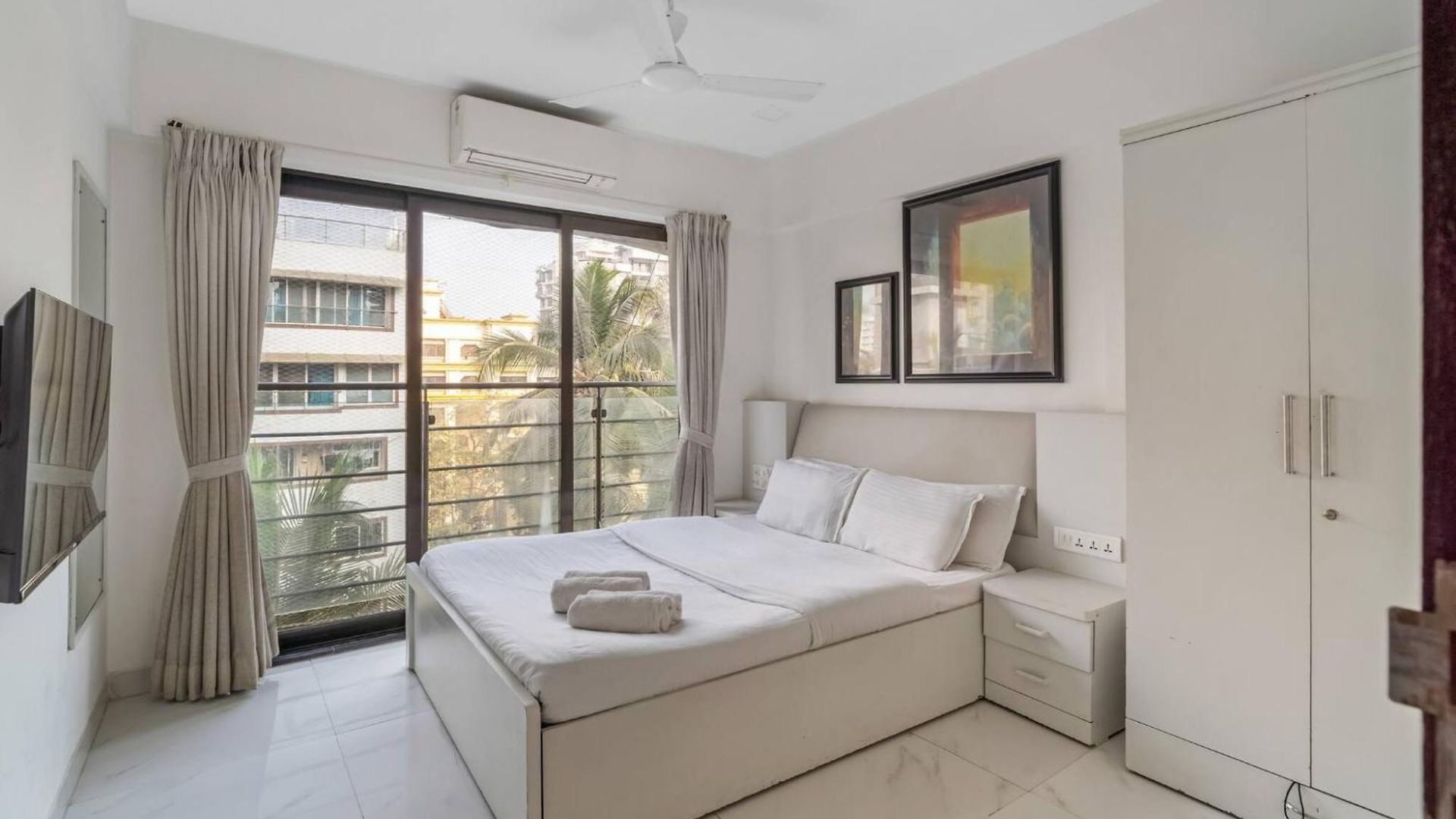 Athena Elegant 2bhk In Khar Gated Connected *
