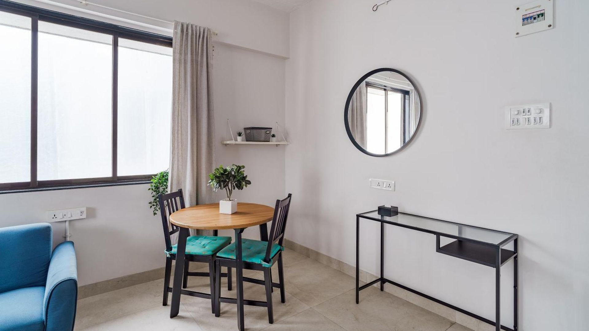 Quirky 1bhk In Bandra W By Square One Apartment