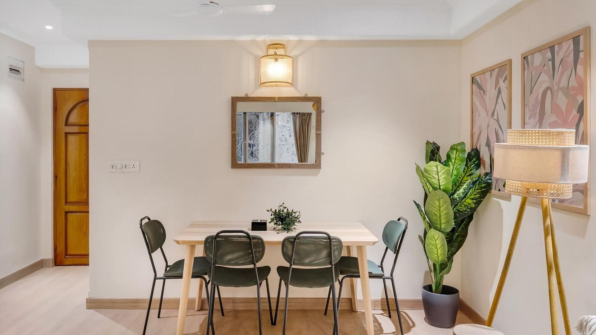 Stella 3bhk In Khar By Square One *