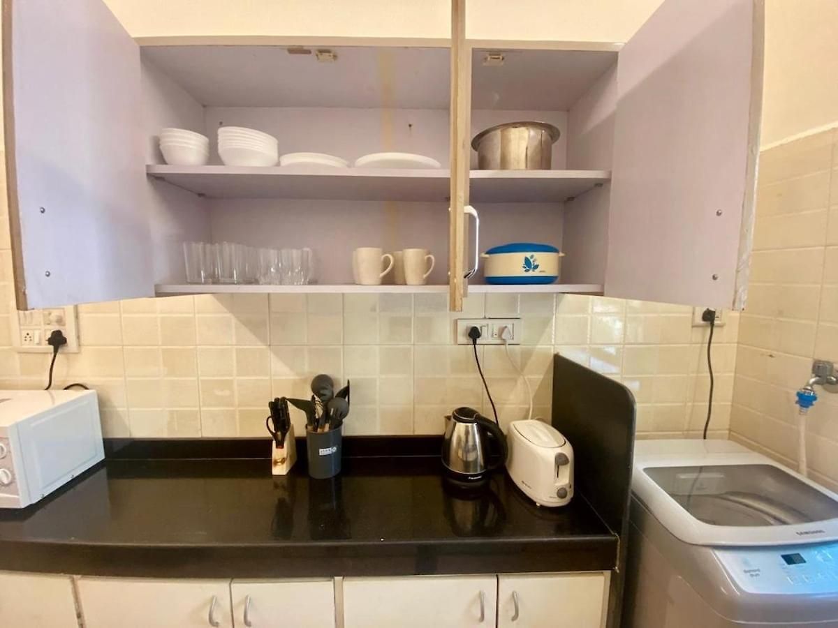 Spacious 1 Bed 2 Bath Bandra Balcony Wifi *