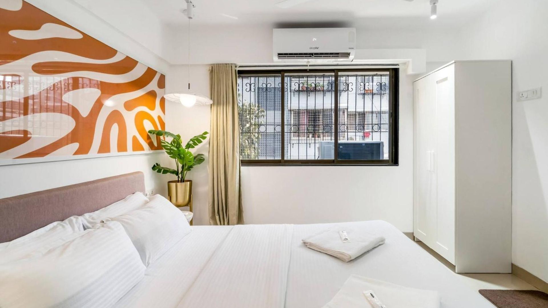 Aura Stylish 2 Bhk In Secure Gated Building Apartment Mumbai
