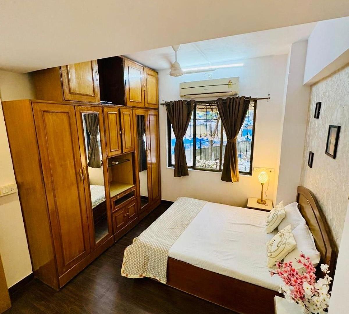 Prime Living Spaces Apartment *
