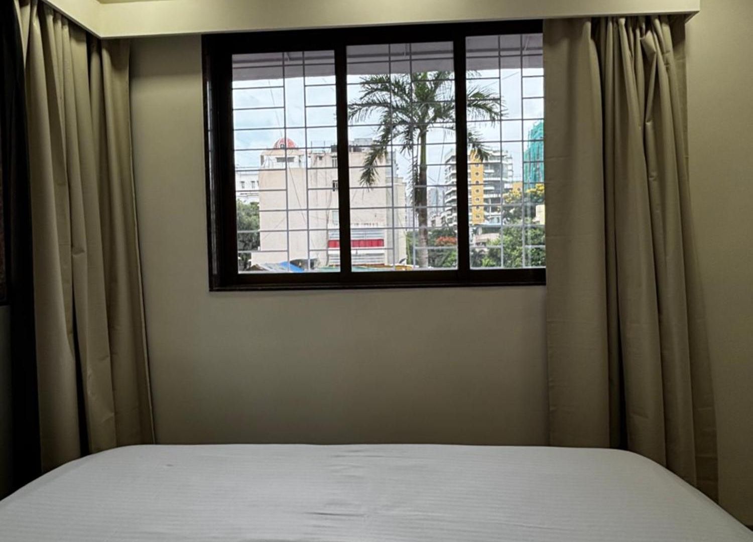 Pearl 1bhk In Bandra W By Square One Apartment *