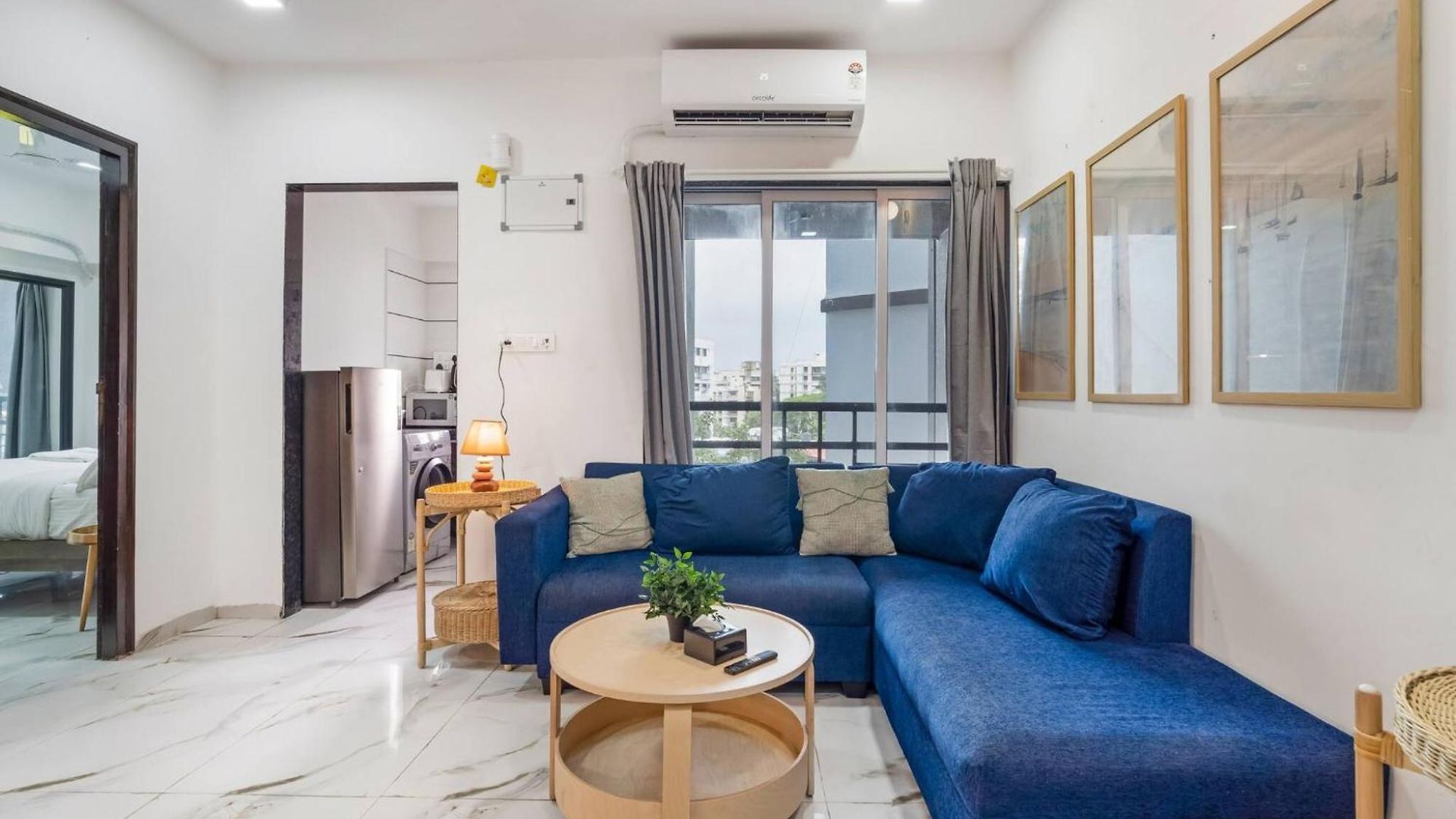 Luna: Chic Secure 1 Bhk In The Heart Of Bandra W *