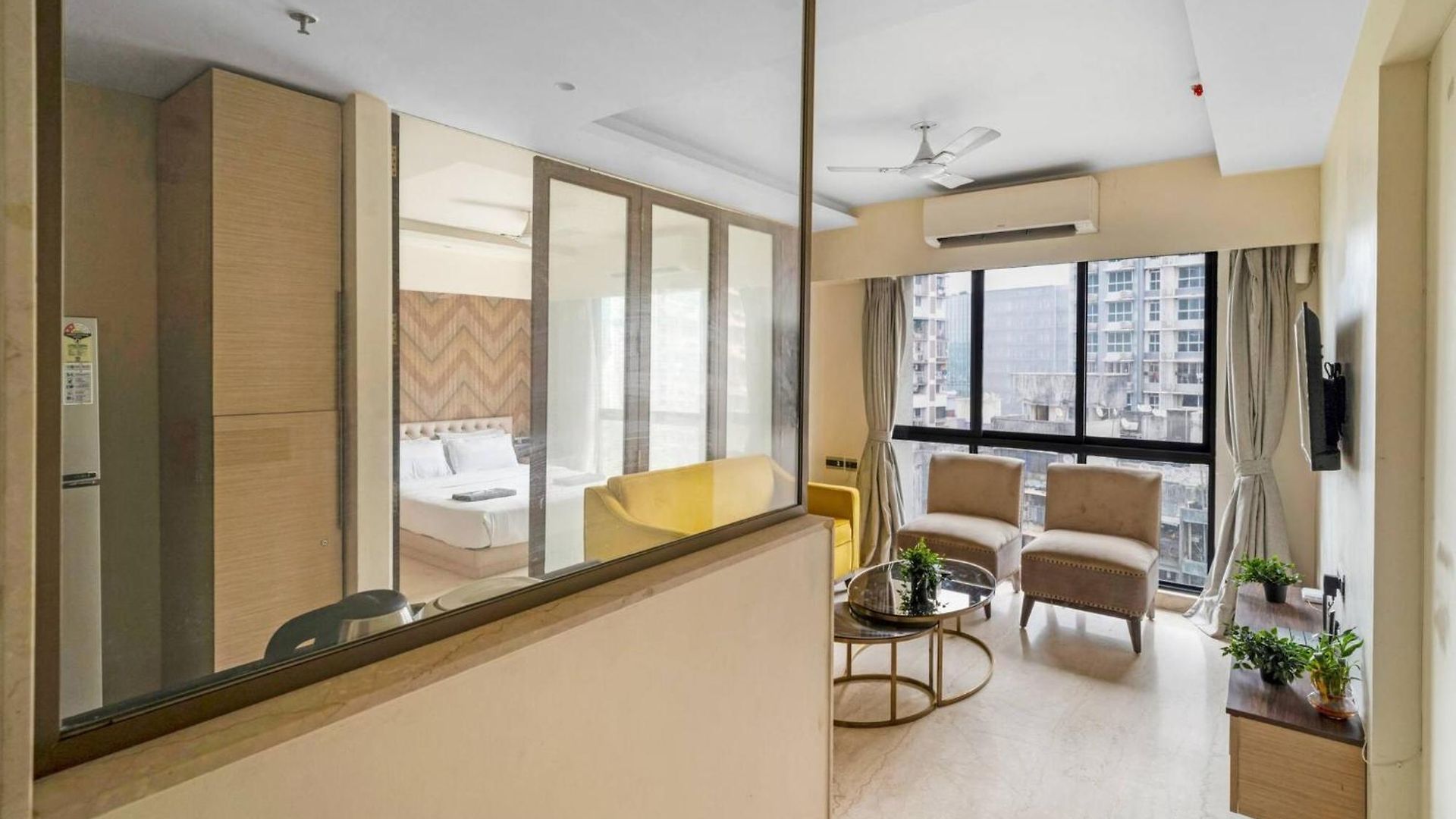 Tuscany Stylish 1 Bhk In Prime Gated Bkc Spot Apartment Mumbai