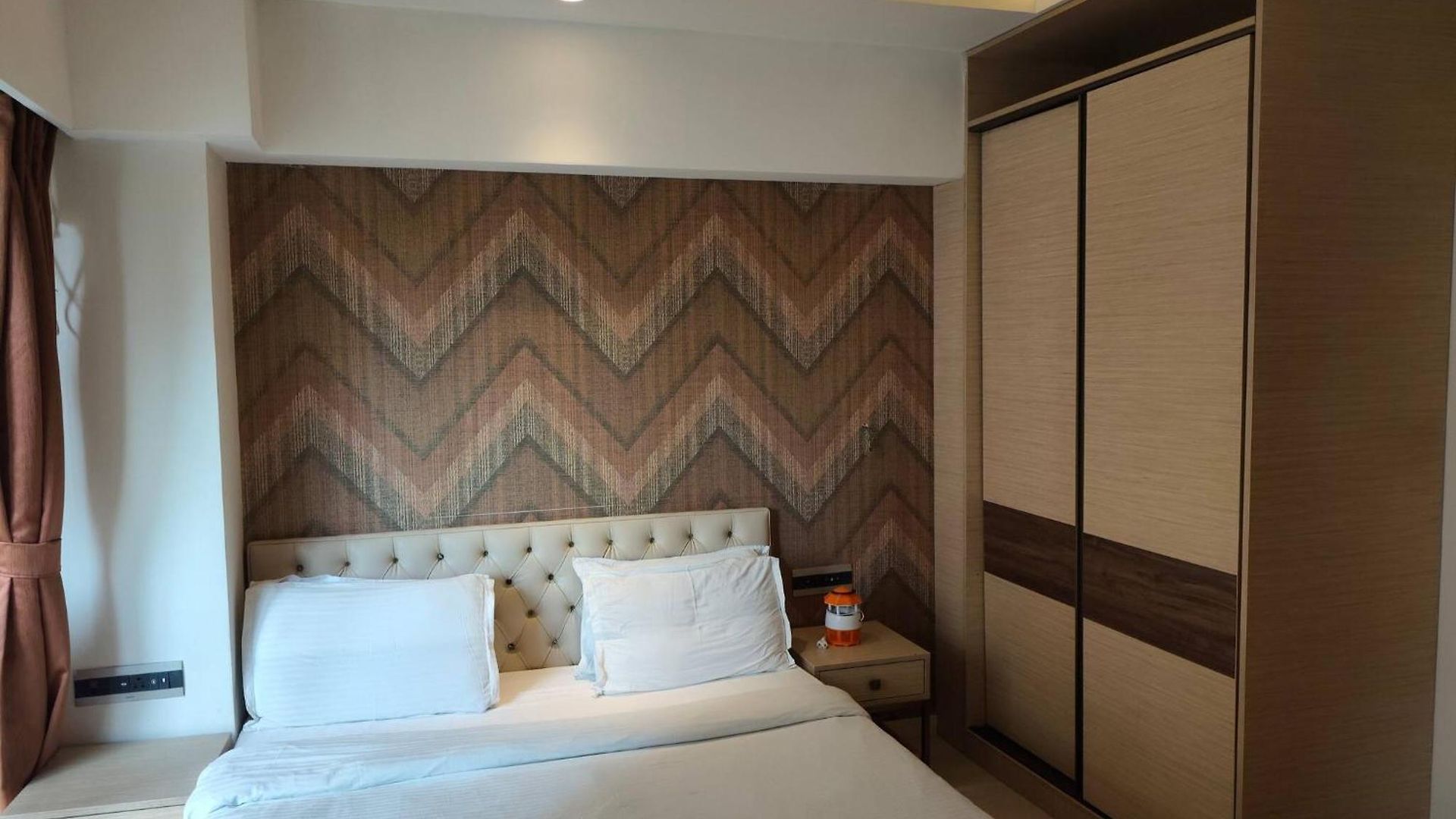 Stylish W Wi-fi Kitchen Parking Apartment Mumbai