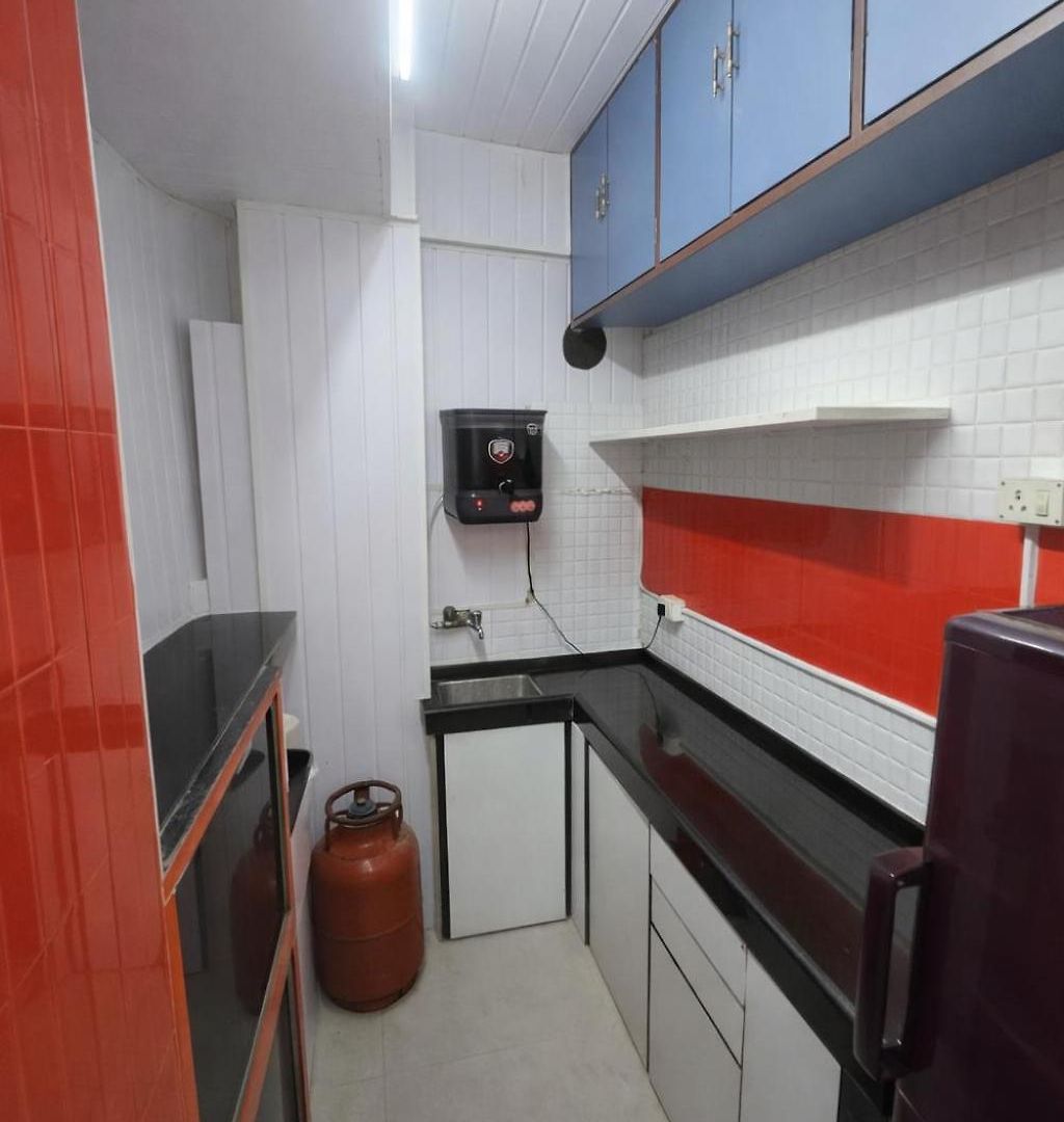 Pali Center, Bandra Calm Inside, Outside Apartment *