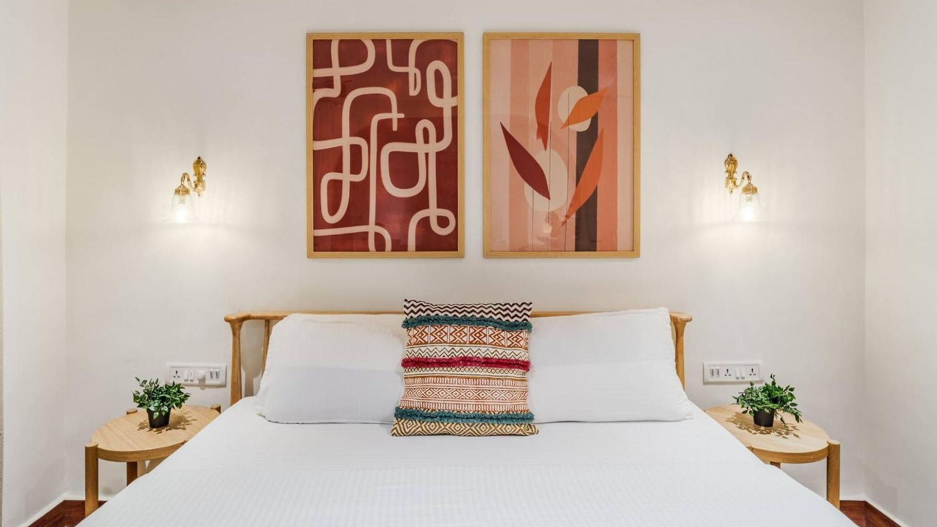 Apartment 48b Stylish 1bhk Khar With Swing