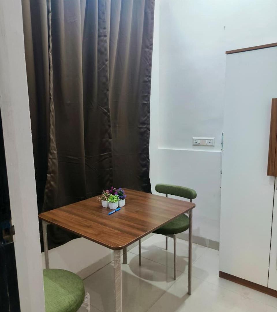 Iss 506 Private With Balcony Andheri West Apartment *