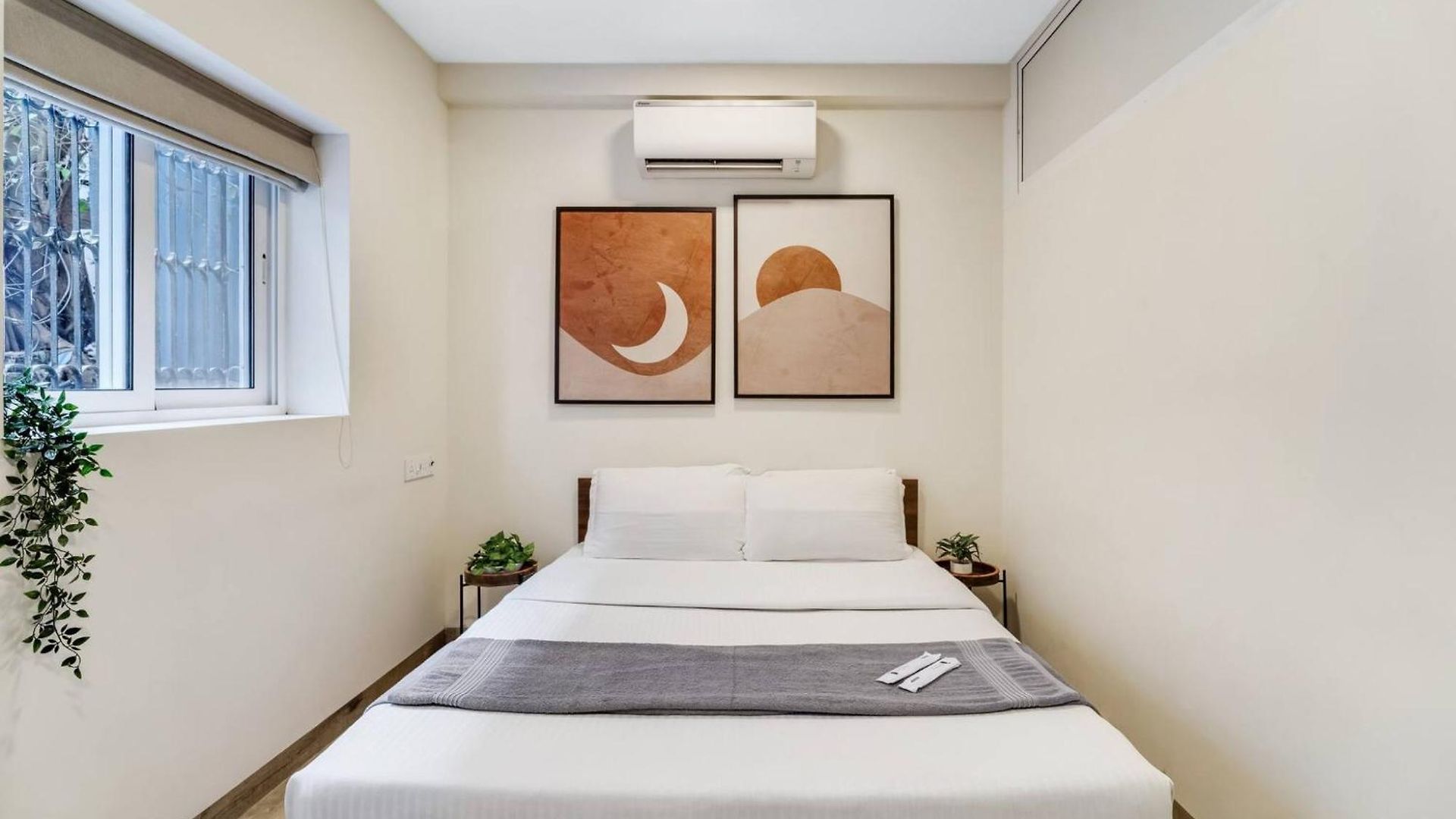 Maven Cozy Khar West 1bhk Near Bandra