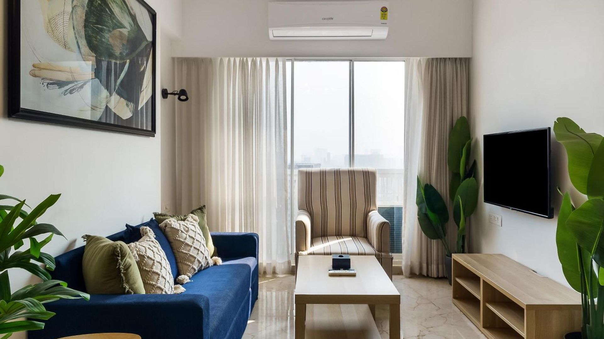 Anya 2bhk Near Bkc By Square One Apartment *