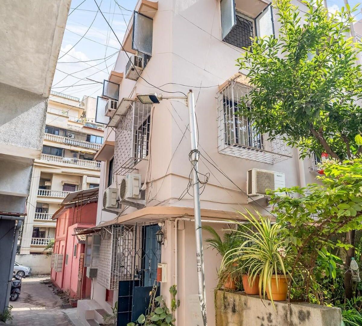 Apartment Tori 1bhk In Bandra W By Square One *