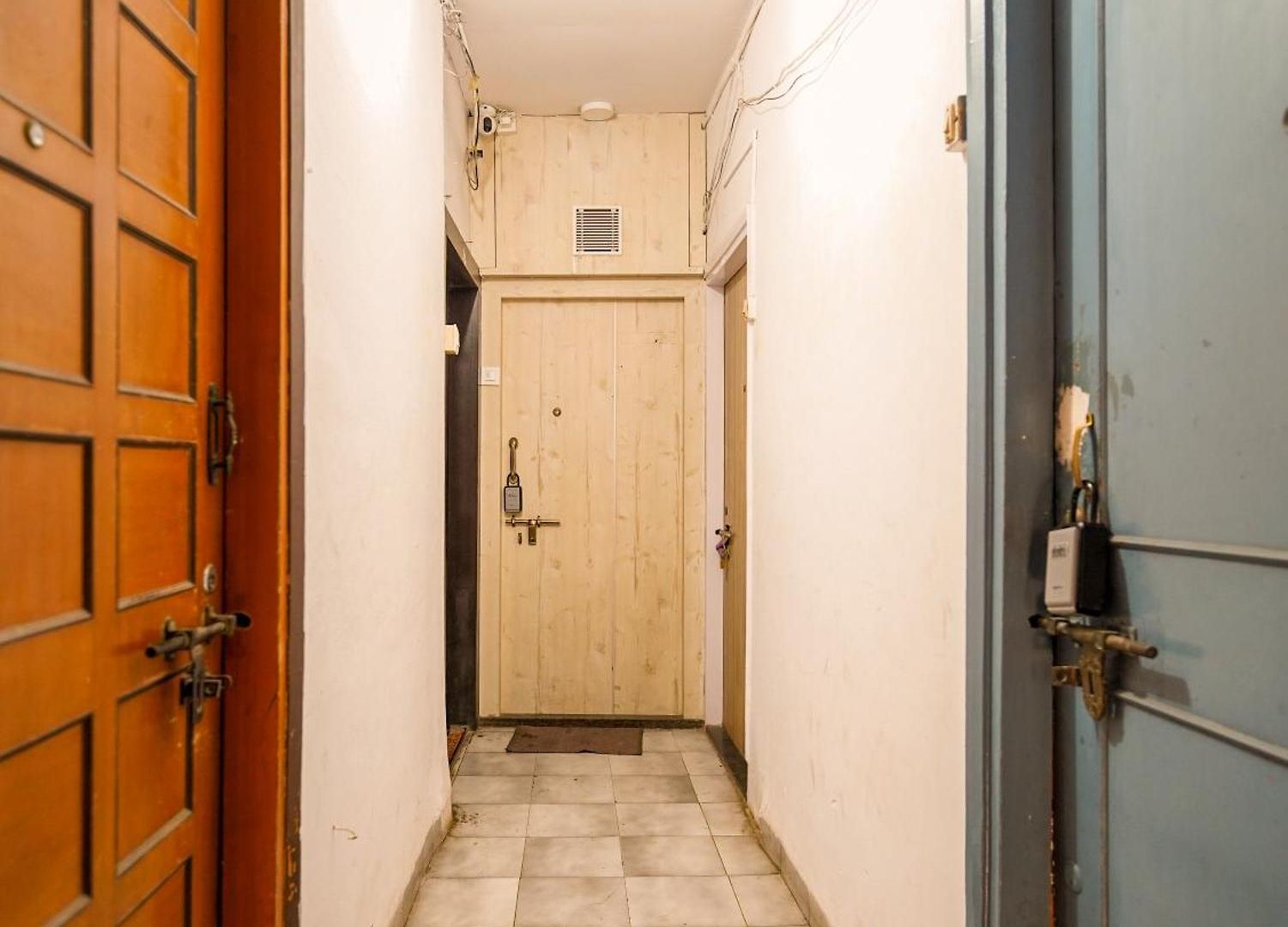 Apartment Pebble In Bandra W By Square One *