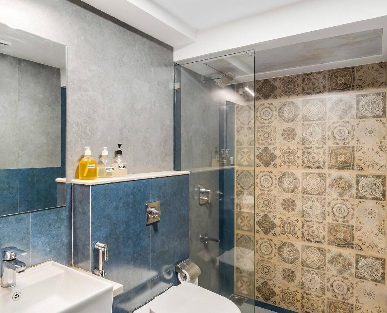 Tao Private 3bhk In Bandra Mumbai