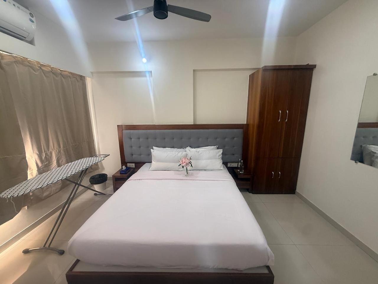 Apartment 2bhk Beside Hiranandini-star Homes Powai