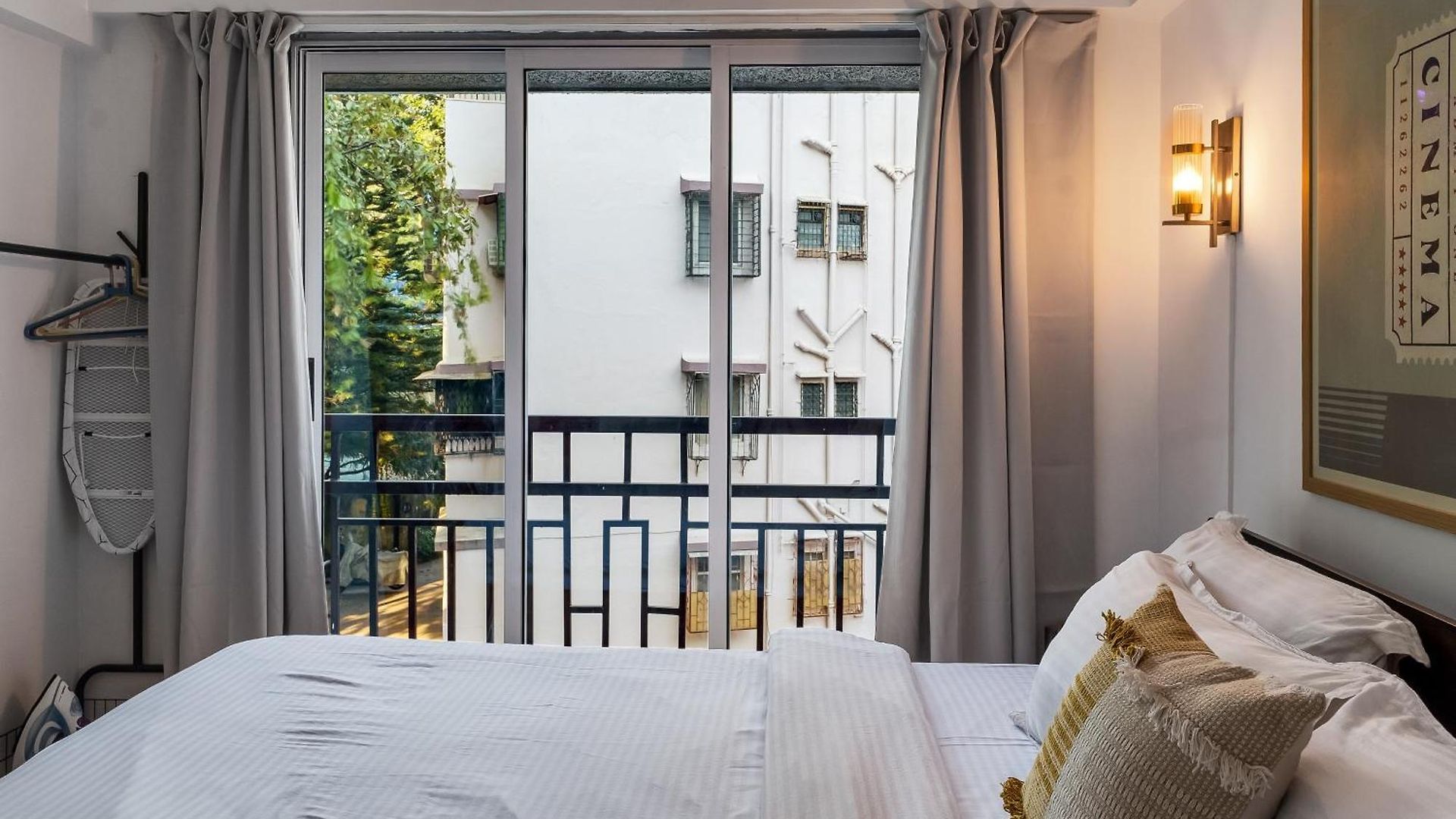 Nova Chic 1 Bhk Bandra W Gated 247 Security Apartment Mumbai