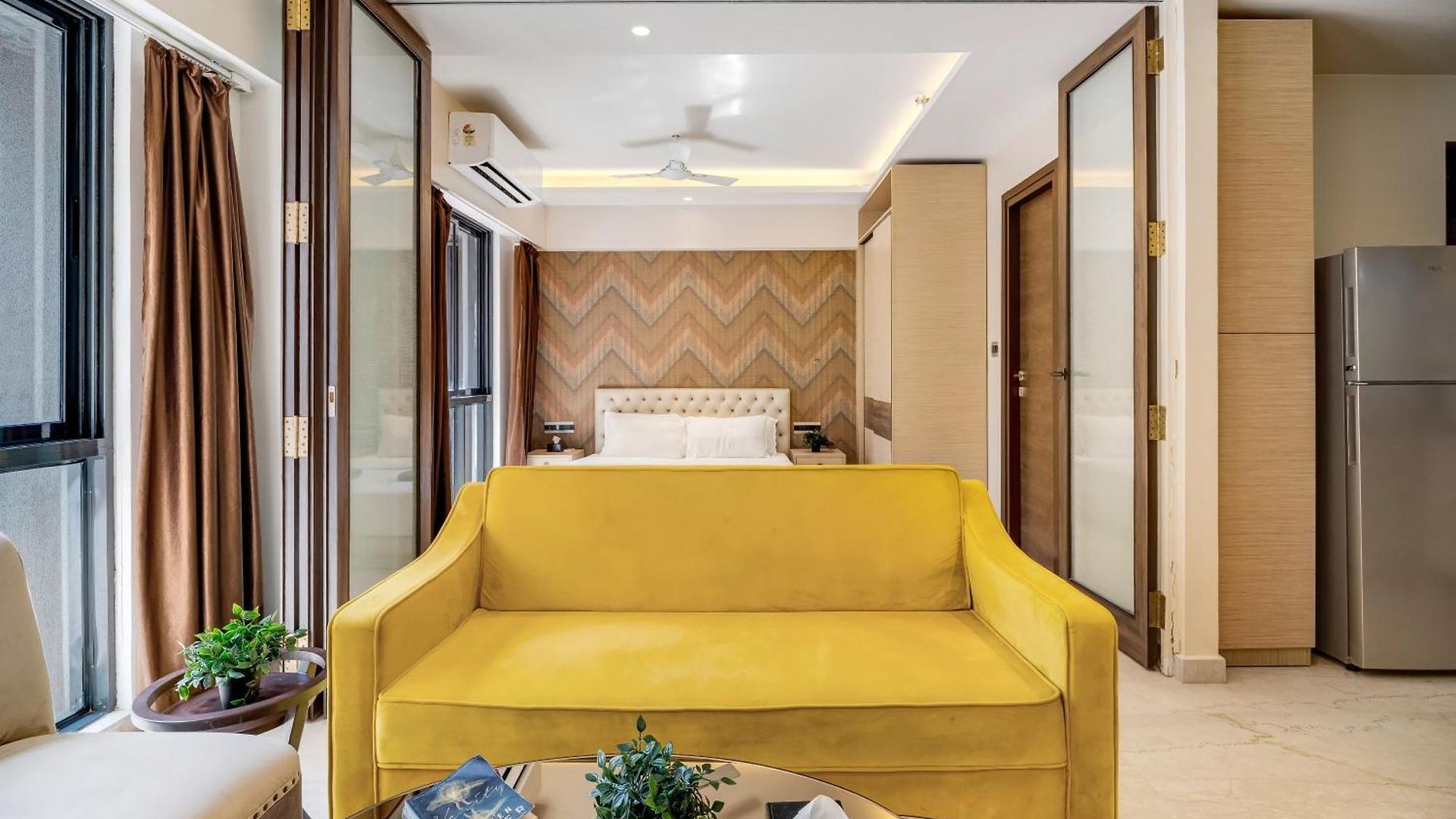 Capri Modern In Secure Bkc Complex W Wi-fi Apartment