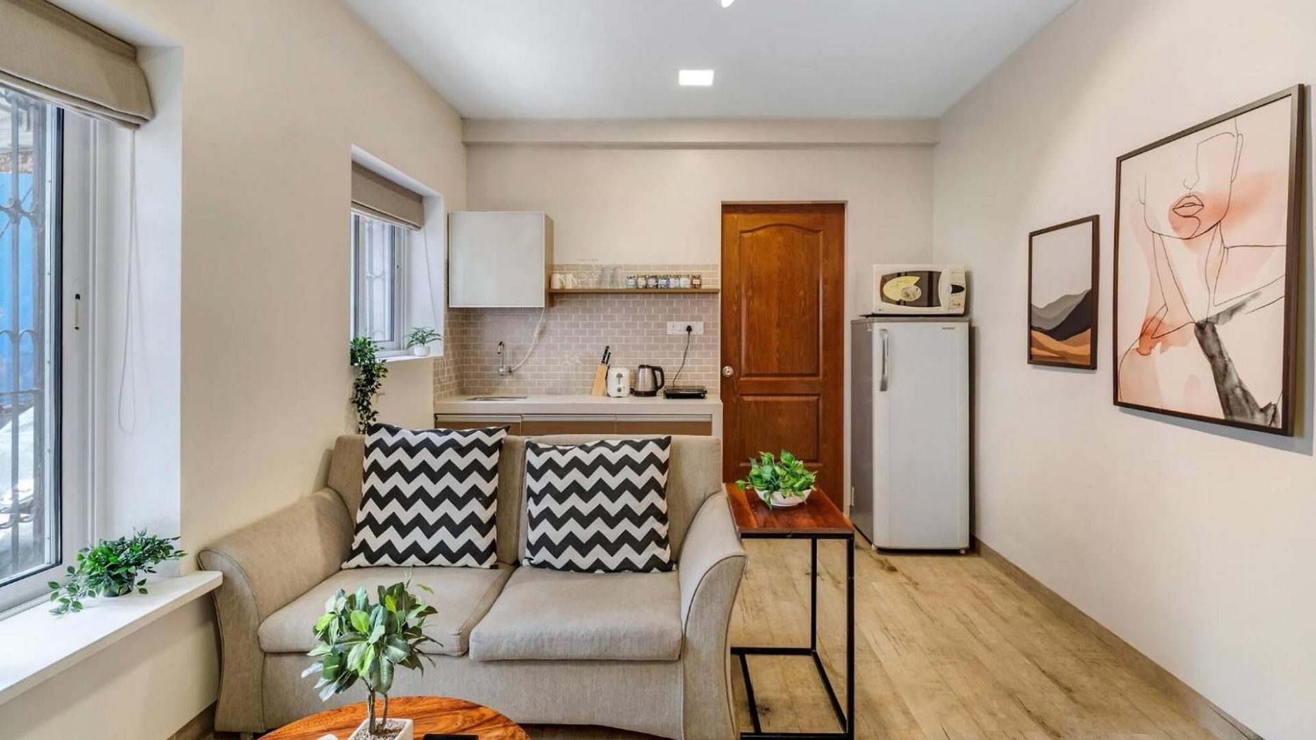 Maven Cozy Khar West 1bhk Near Bandra
